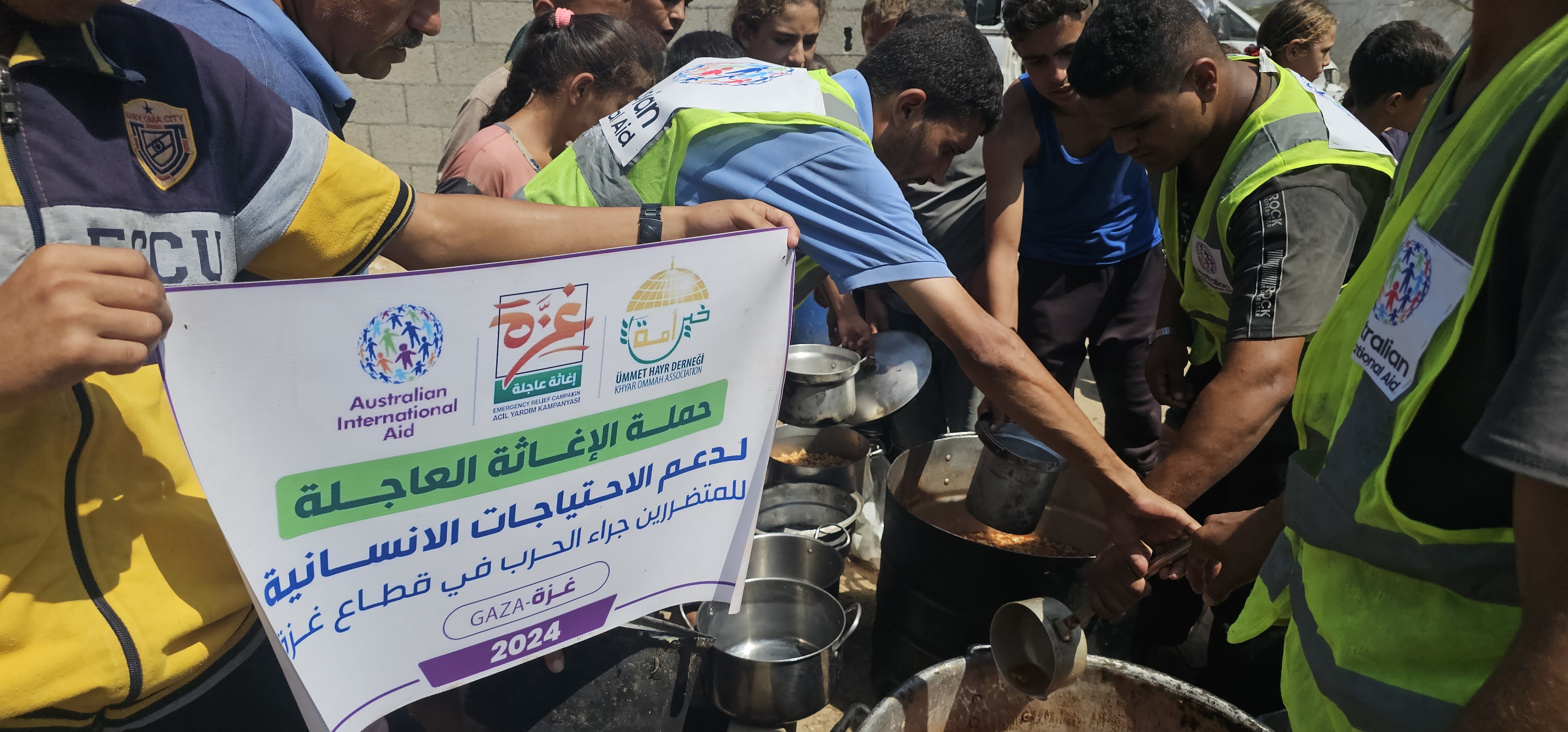 مشروع إعداد وتوزيع الطعام على النازحين في غزة