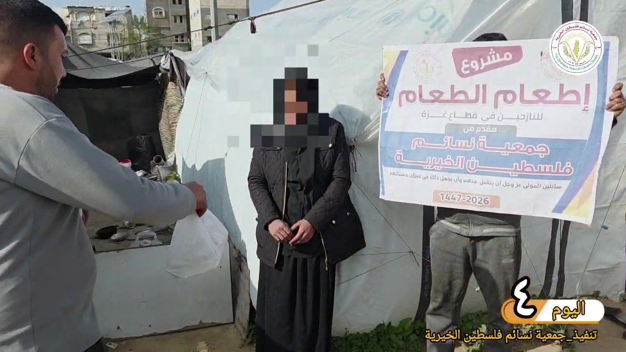 اليوم الرابع اعداد وتوزيع الوجبات الساخنة على النازحين في غزة